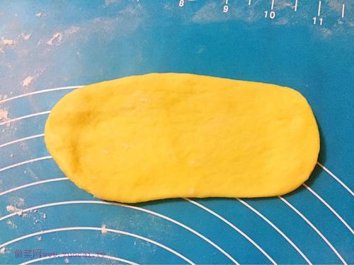 中種南瓜花環(huán)面包的做法