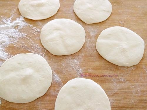 牛肉胡蘿卜餡餅的做法