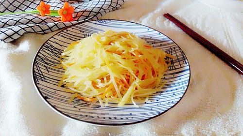 胡蘿卜土豆絲的做法