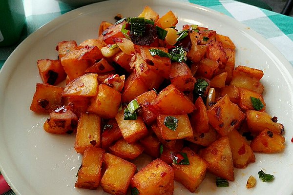 干鍋土豆   經(jīng)典云南家常菜的做法