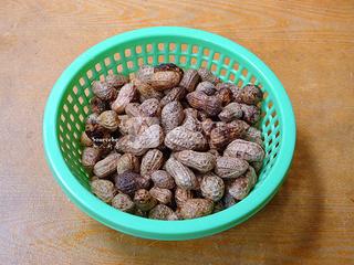 五香水煮花生的做法步驟:1