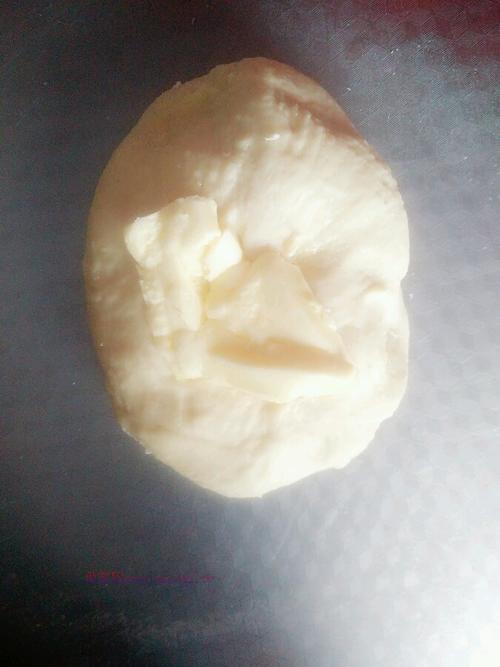 蔥香烤腸面包的做法