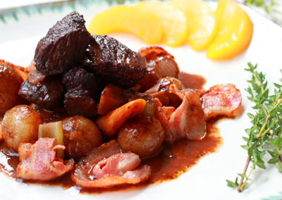 勃艮第紅酒燉牛肉的簡單家常做法，味道不錯