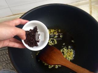 泡椒筍干回鍋肉的做法步驟：15