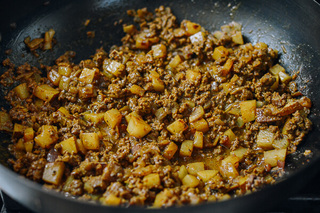 優(yōu)康牛肉 | 異國(guó)風(fēng)情的咖喱豌豆牛肉飯的做法步驟：6