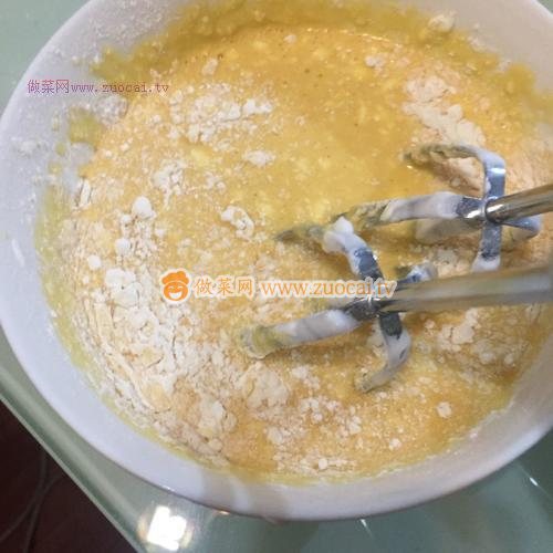 三花淡奶戚風(fēng)蛋糕的做法