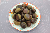 風(fēng)味烤板栗的做法步驟1