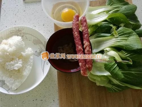 油菜百財(cái)炒飯的做法