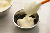 雙色燙面戚風(fēng)蛋糕的做法步驟14