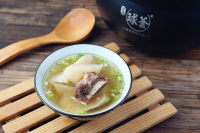 蘿卜牛排骨湯的做法步驟7