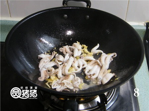 八爪魚(yú)爆蘑菇的做法步驟8