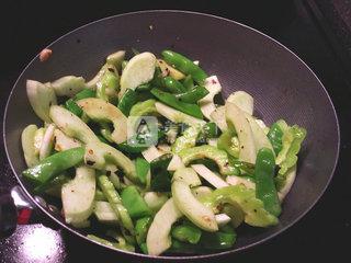 豉椒農(nóng)家菜的做法步驟：3