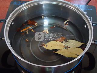 五香水煮花生的做法步驟:2