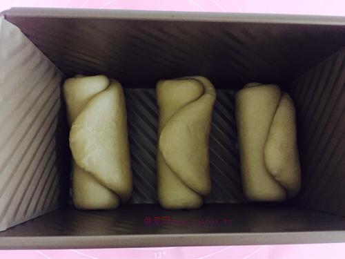 牛奶軟吐司面包的做法