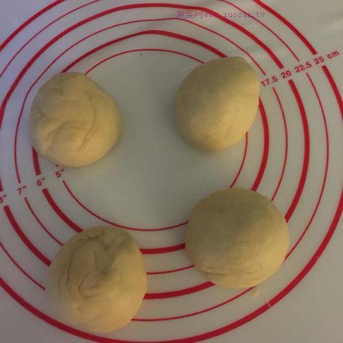 月牙面包（超級松軟拉絲）的做法