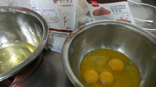 可可戚風(fēng)蛋糕（8寸）的做法