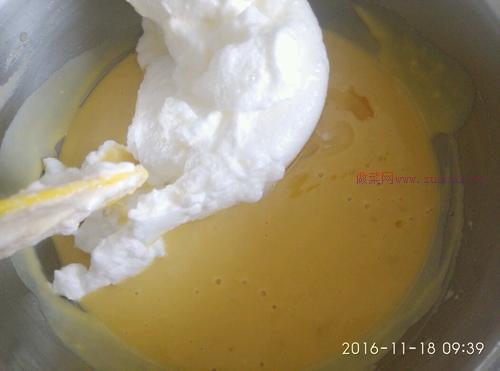 千葉紋草莓夾心蛋糕的做法