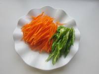 胡蘿卜粉條炒羊肉的做法步驟3