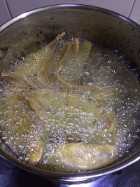 炸酥香小魚(yú)的做法步驟9