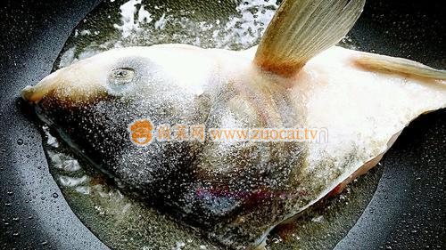 魚頭蘿卜湯的做法