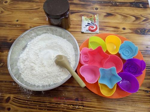 紅糖紅棗發(fā)糕的做法