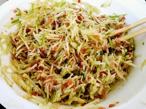 青蘿卜肉包子餡的做法