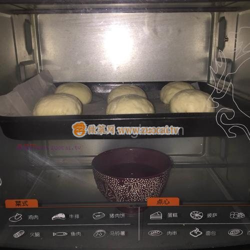 奶汁土豆面包的做法