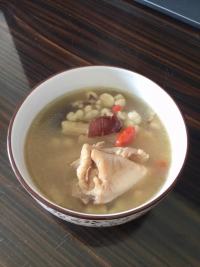 清補(bǔ)雞湯的做法步驟10