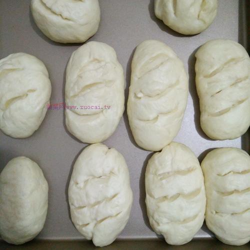 簡單的面包的做法