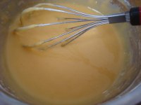 戚風(fēng)蛋糕的做法步驟3