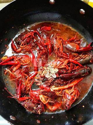 麻辣小龍蝦的做法步驟:7