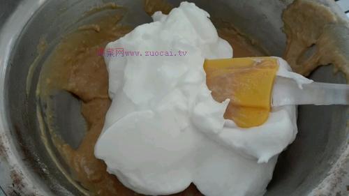 咖啡戚風(fēng)蛋糕的做法