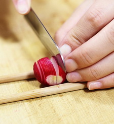 糖醋櫻桃小蘿卜步驟2