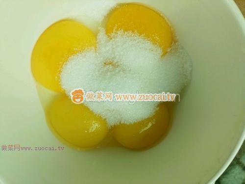 紅豆戚風(fēng)蛋糕的做法