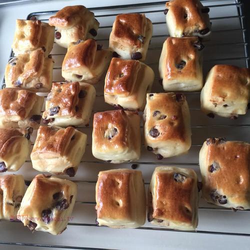 蜜紅豆淡奶面包塊的做法