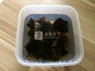 菠菜香菇雞湯米粉的做法步驟:6