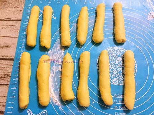 中種南瓜花環(huán)面包的做法