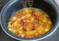 香腸土豆?fàn)F飯的做法步驟7