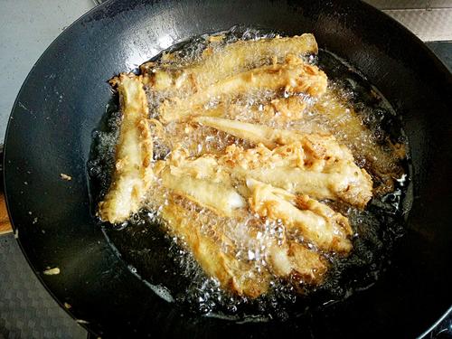 軟炸小光魚(yú)的做法