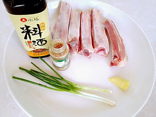 干煸椒鹽排骨的做法