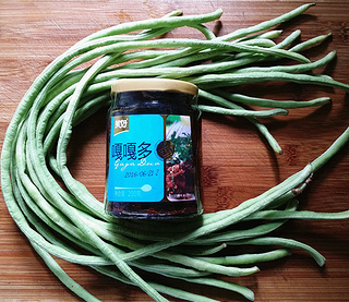 嘎嘎多牦牛肉醬豇豆的做法步驟：1