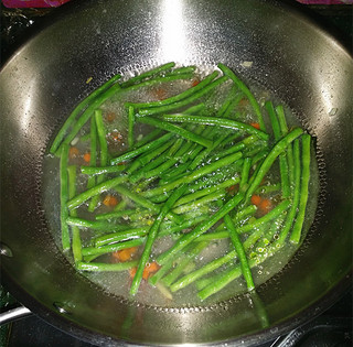 嘎嘎多牦牛肉醬豇豆的做法步驟：7