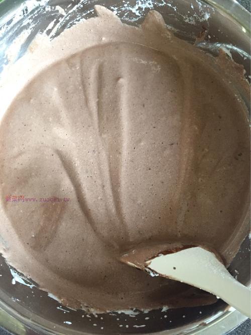 8寸可可戚風(fēng)蛋糕的做法