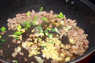 干煸四季豆的做法步驟：12