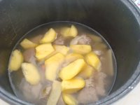 清湯羊肉燉黃蘿卜的做法步驟10