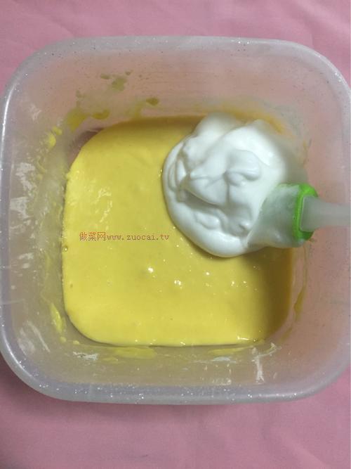 拉花戚風(fēng)蛋糕的做法