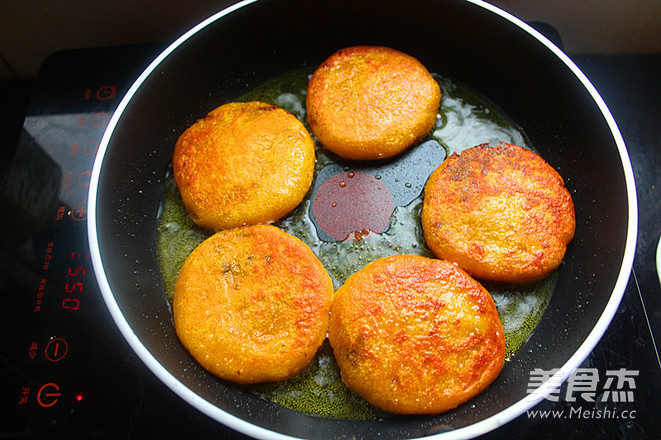 紅糖堅(jiān)果南瓜餅的做法