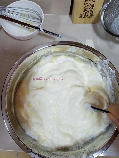 紙杯戚風(fēng)蛋糕的做法