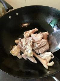 清補(bǔ)雞湯的做法步驟8