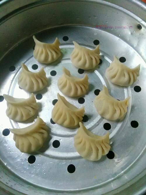 香菇胡蘿卜豬肉餃子的做法